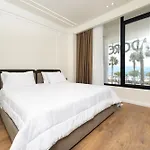 Hotel Adore