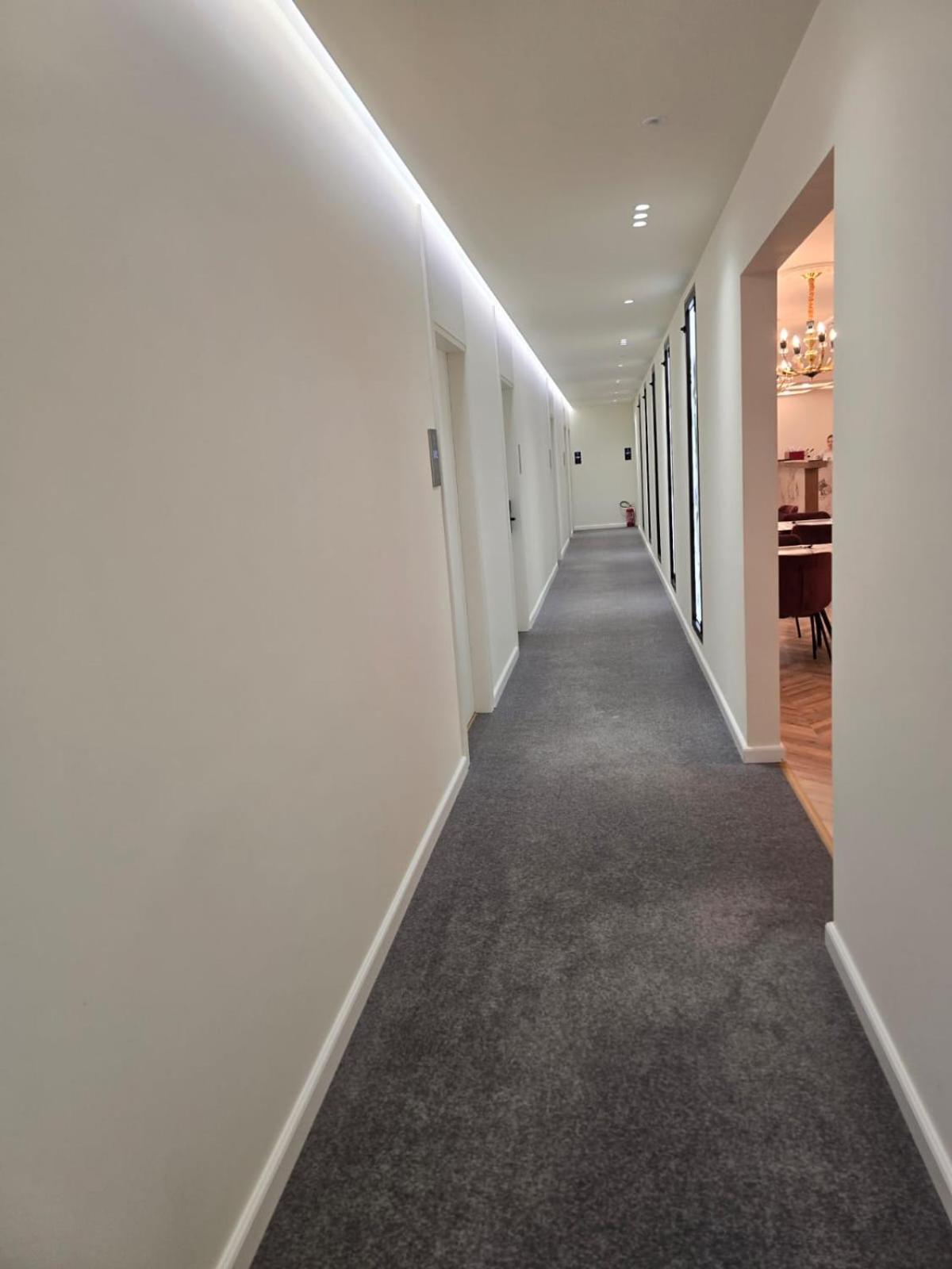 Adore Hotell
