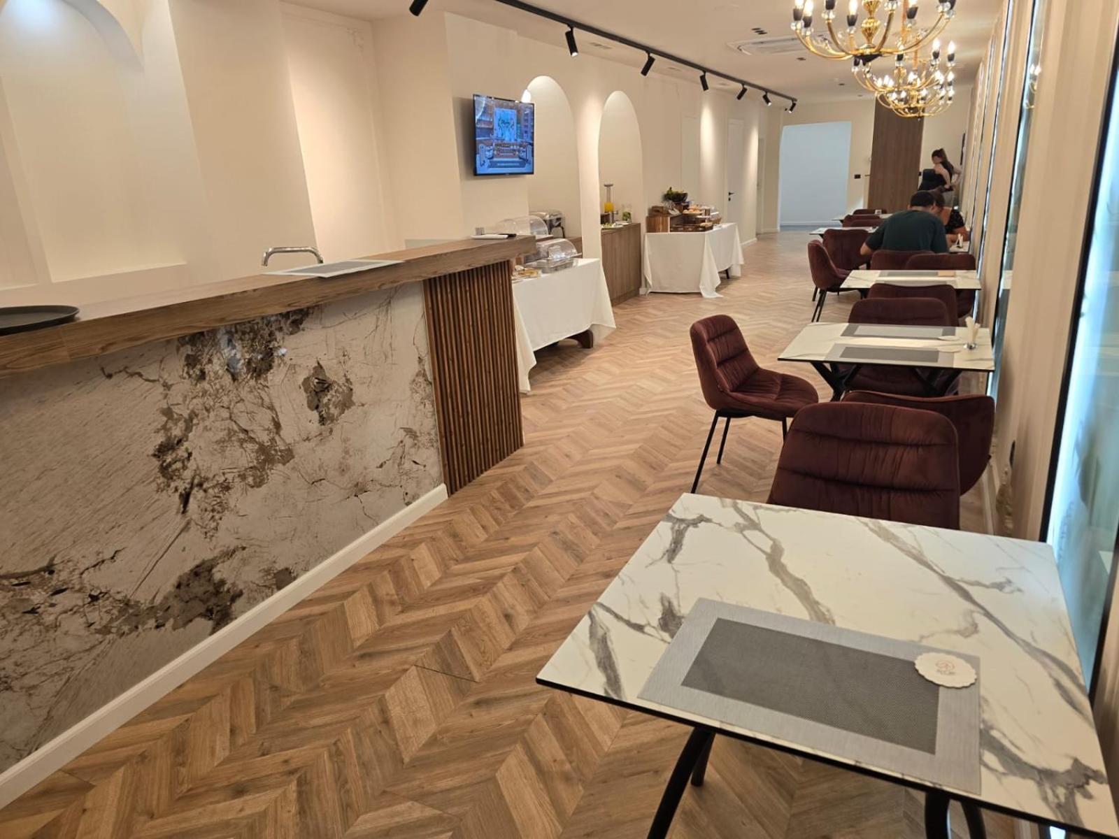 Adore Hotell Vlorë